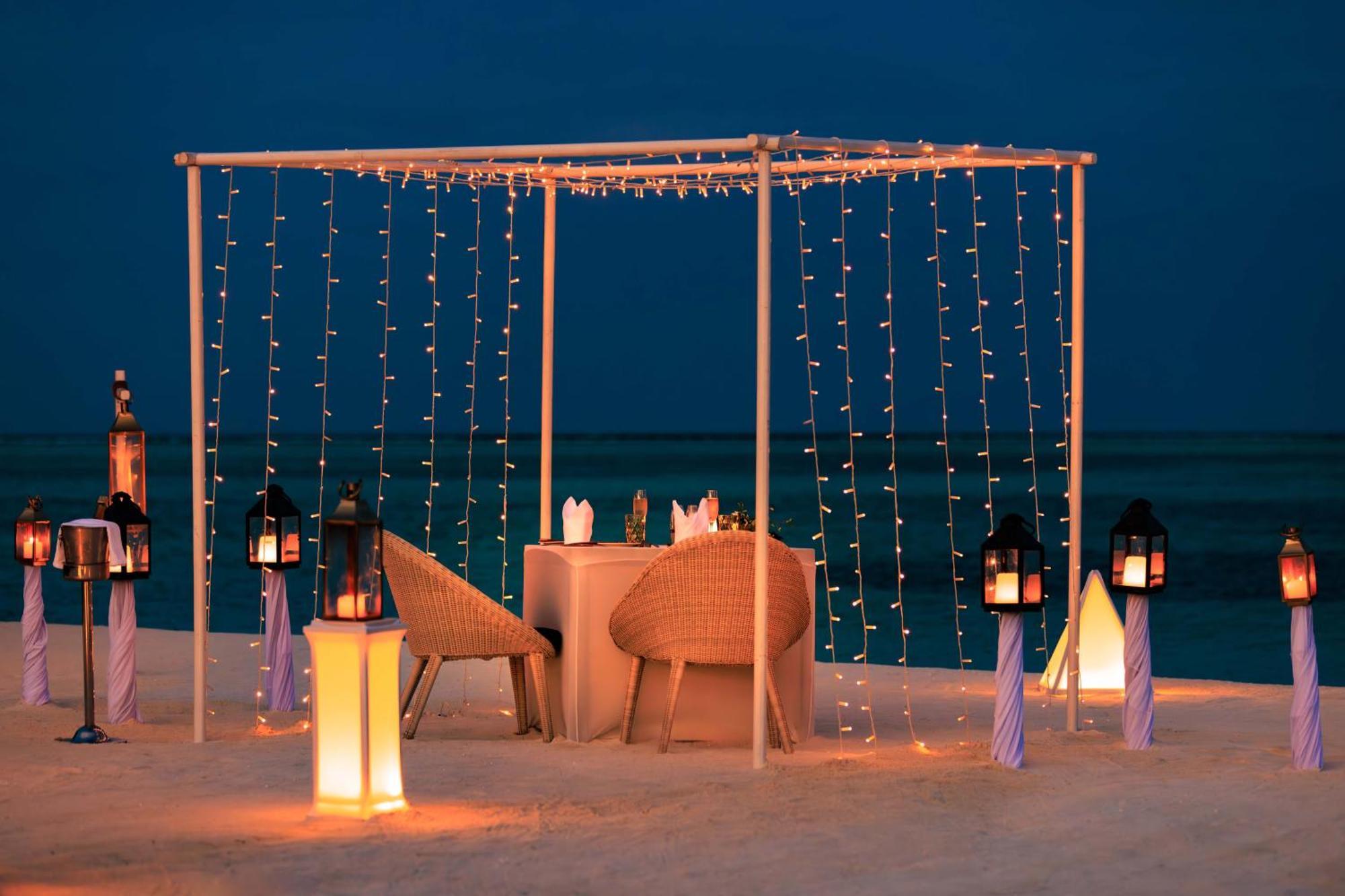 Ozen Life Maadhoo Hotel Maadhoo  Buitenkant foto